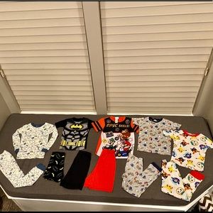 Pajama bundle 2x Carter’s + character brands
